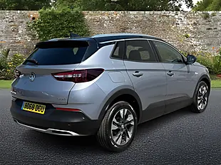 Used 2018 Vauxhall Grandland X Sport Nav Grey - Interior and Exterior details 8