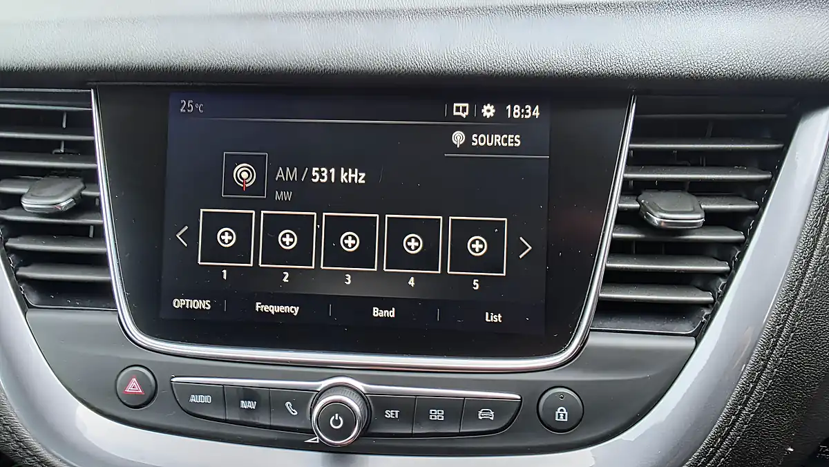 Used 2018 Vauxhall Grandland X Sport Nav Grey - Interior and Exterior details 16