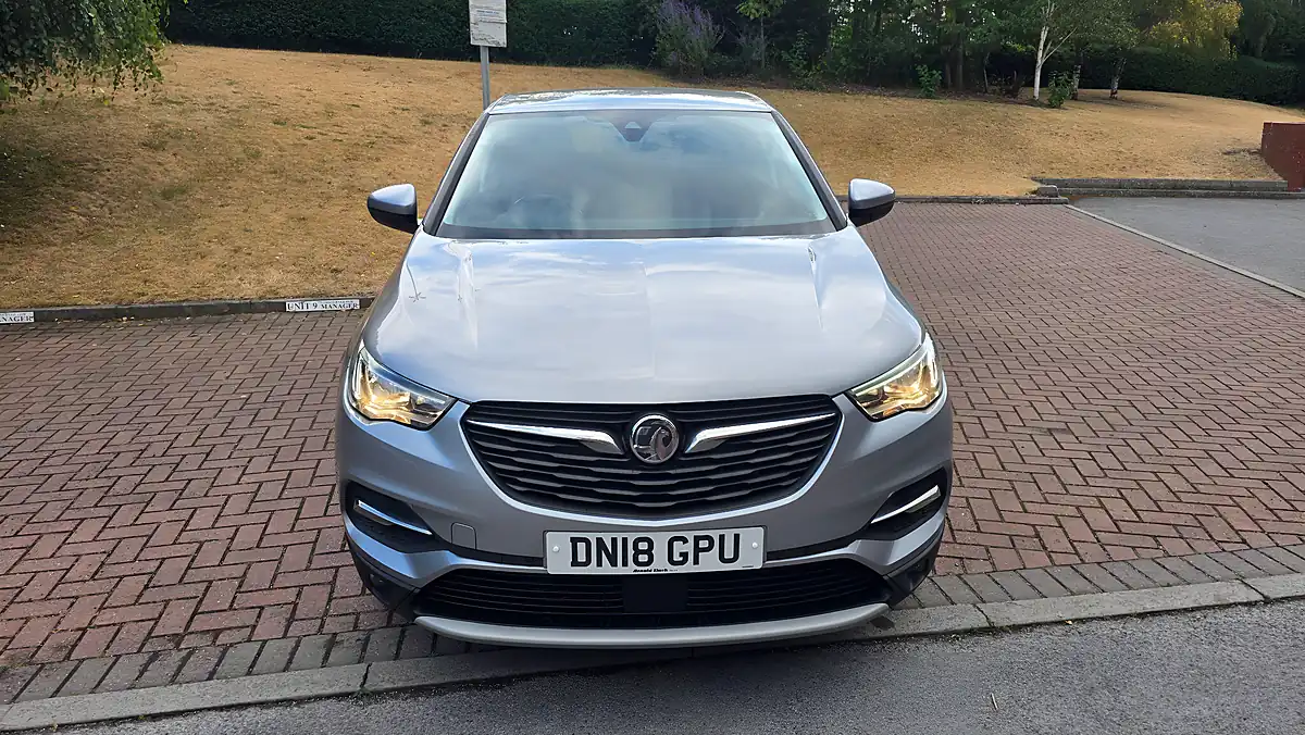 Used 2018 Vauxhall Grandland X Sport Nav Grey - Interior and Exterior details 5