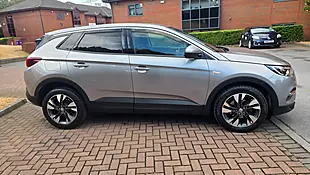 Used 2018 Vauxhall Grandland X Sport Nav Grey - Interior and Exterior details 7
