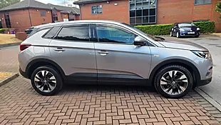 Used 2018 Vauxhall Grandland X Sport Nav Grey - Interior and Exterior details 8