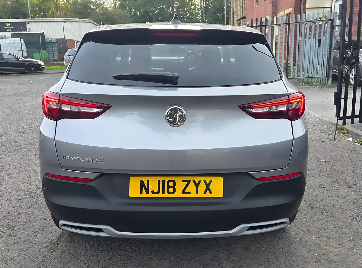 Used 2018 Vauxhall Grandland X Sport Nav Grey - Interior and Exterior details 10