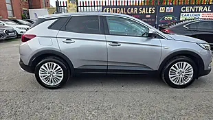 Used 2018 Vauxhall Grandland X Sport Nav Grey - Interior and Exterior details 7