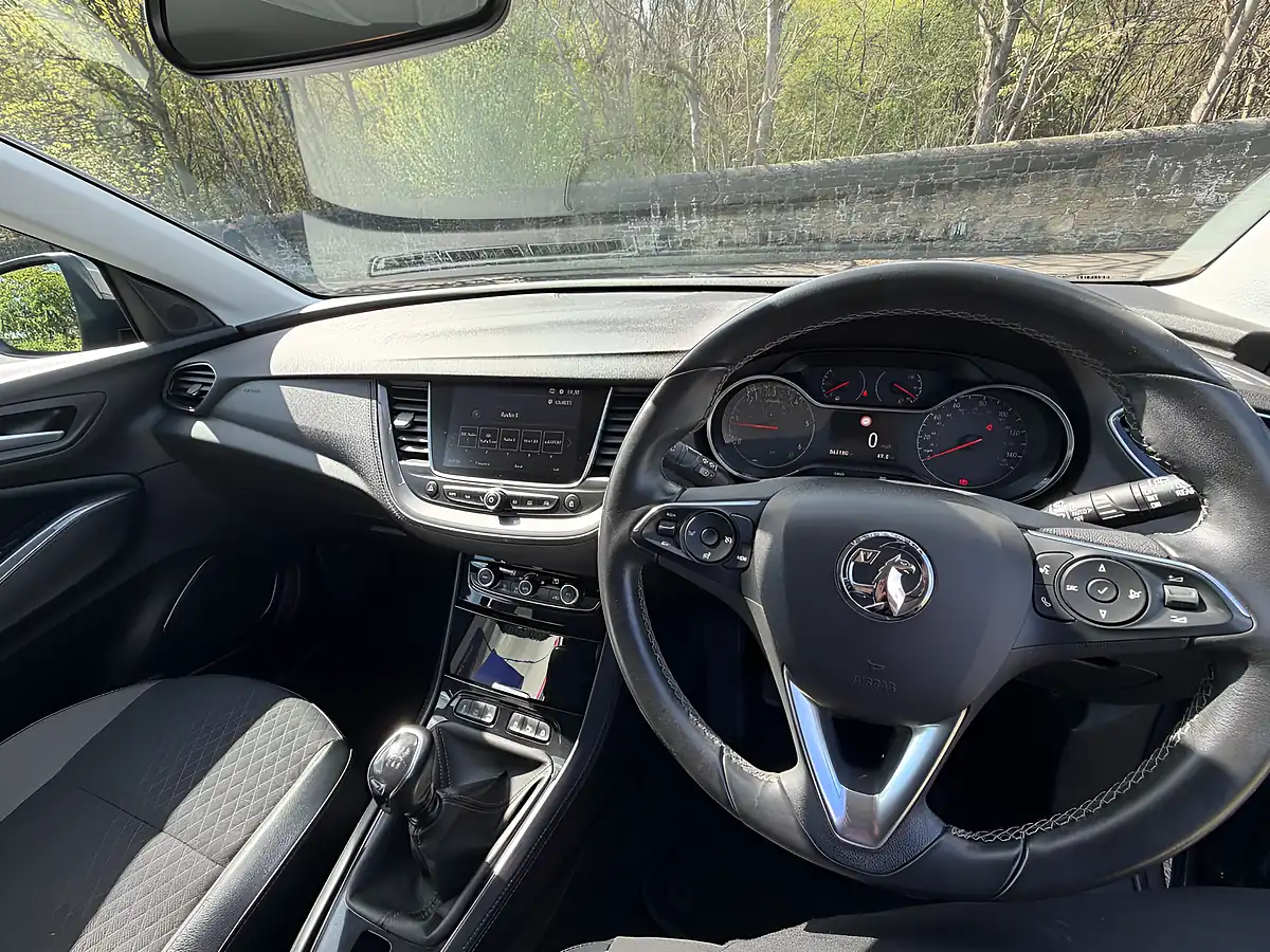 Used 2018 Vauxhall Grandland X Sport Nav Grey - Interior and Exterior details 12