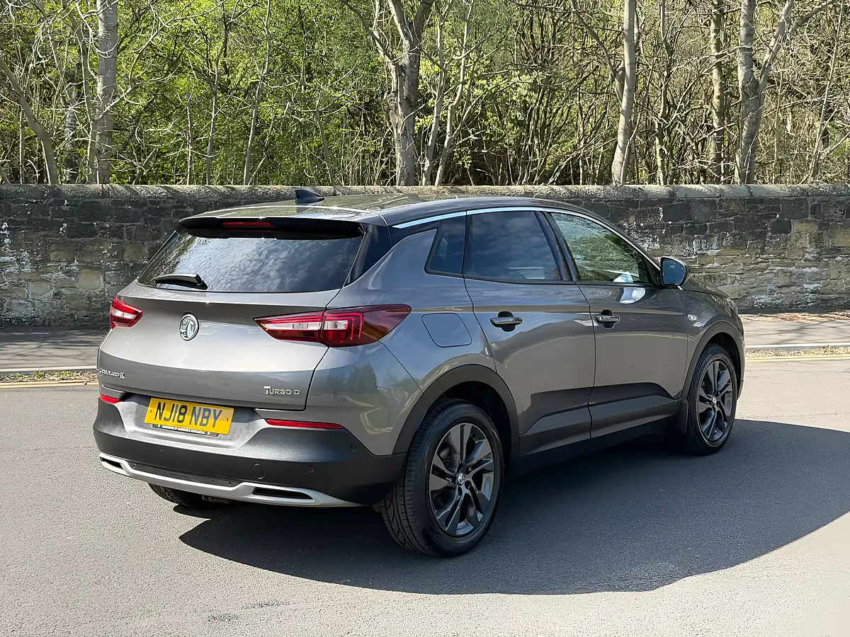 Used 2018 Vauxhall Grandland X Sport Nav Grey - Interior and Exterior details 13