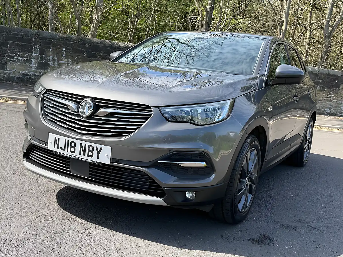 Used 2018 Vauxhall Grandland X Sport Nav Grey - Interior and Exterior details 17