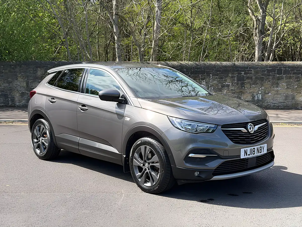 Used 2018 Vauxhall Grandland X Sport Nav Grey - Interior and Exterior details 5