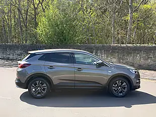 Used 2018 Vauxhall Grandland X Sport Nav Grey - Interior and Exterior details 7