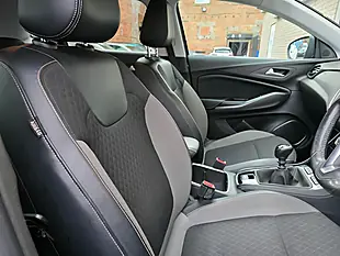 Used 2018 Vauxhall Grandland X Sport Nav Grey - Interior and Exterior details 11