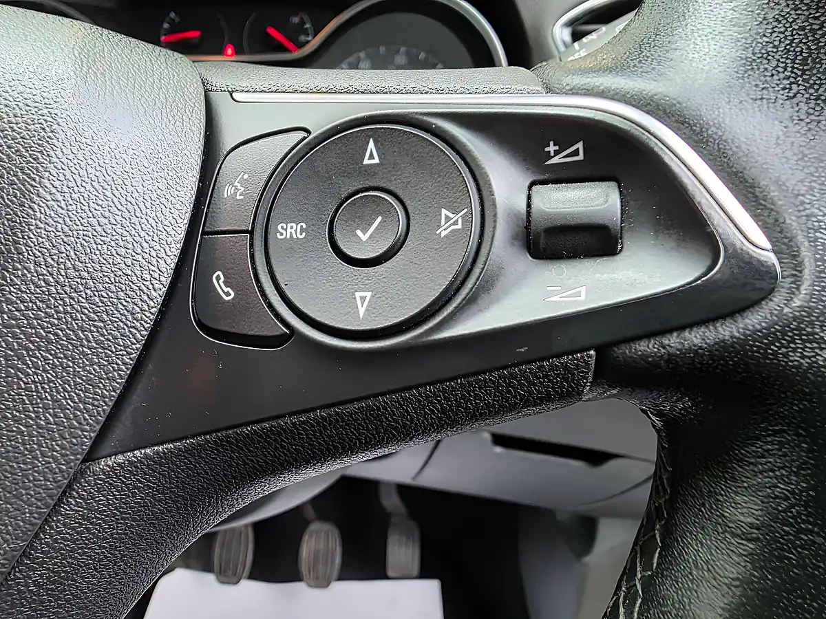 Used 2018 Vauxhall Grandland X Sport Nav Grey - Interior and Exterior details 12