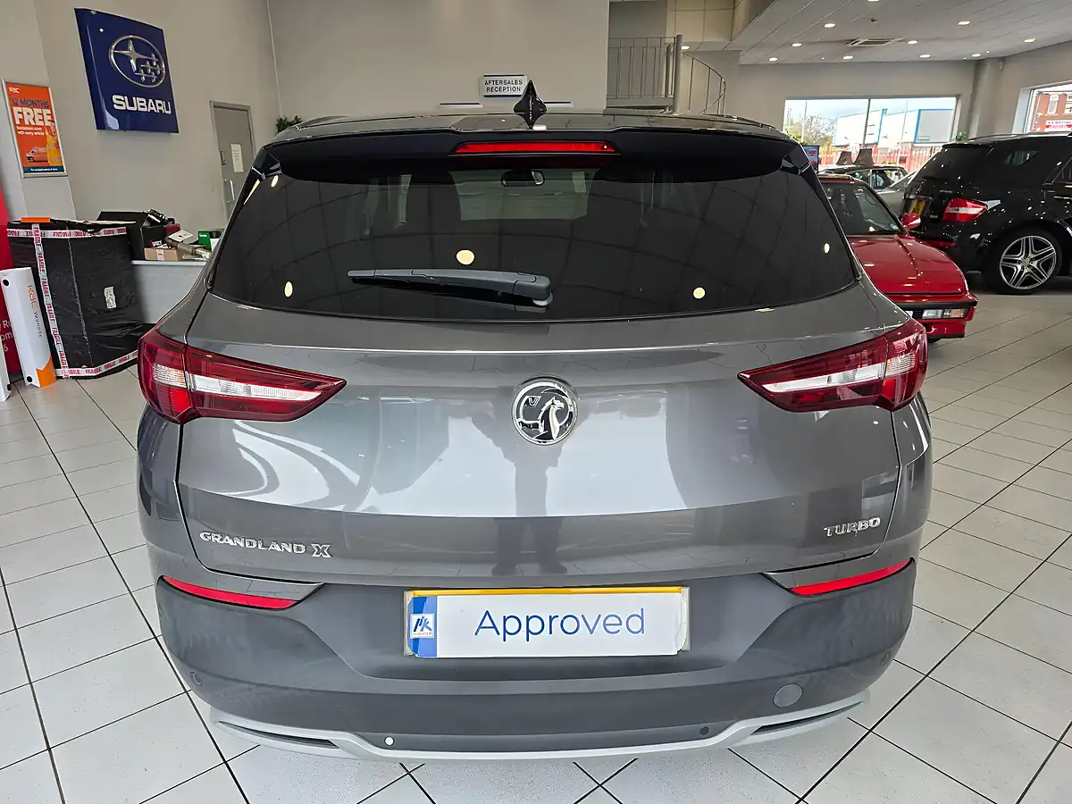 Used 2018 Vauxhall Grandland X Sport Nav Grey - Interior and Exterior details 7