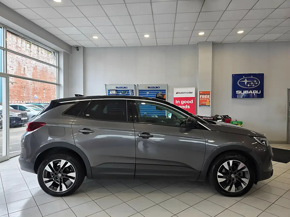 Used 2018 Vauxhall Grandland X Sport Nav Grey - Interior and Exterior details 9