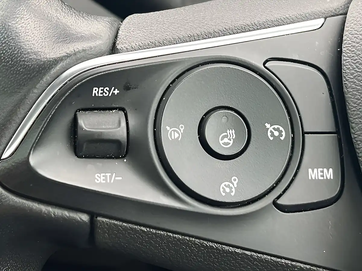 Used 2018 Vauxhall Grandland X Sport Nav Moonstone Grey - Interior and Exterior details 13