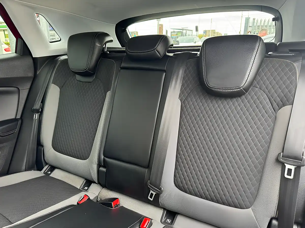 Used 2018 Vauxhall Grandland X Sport Nav Red - Interior and Exterior details 15