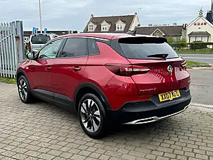 Used 2018 Vauxhall Grandland X Sport Nav Red - Interior and Exterior details 4
