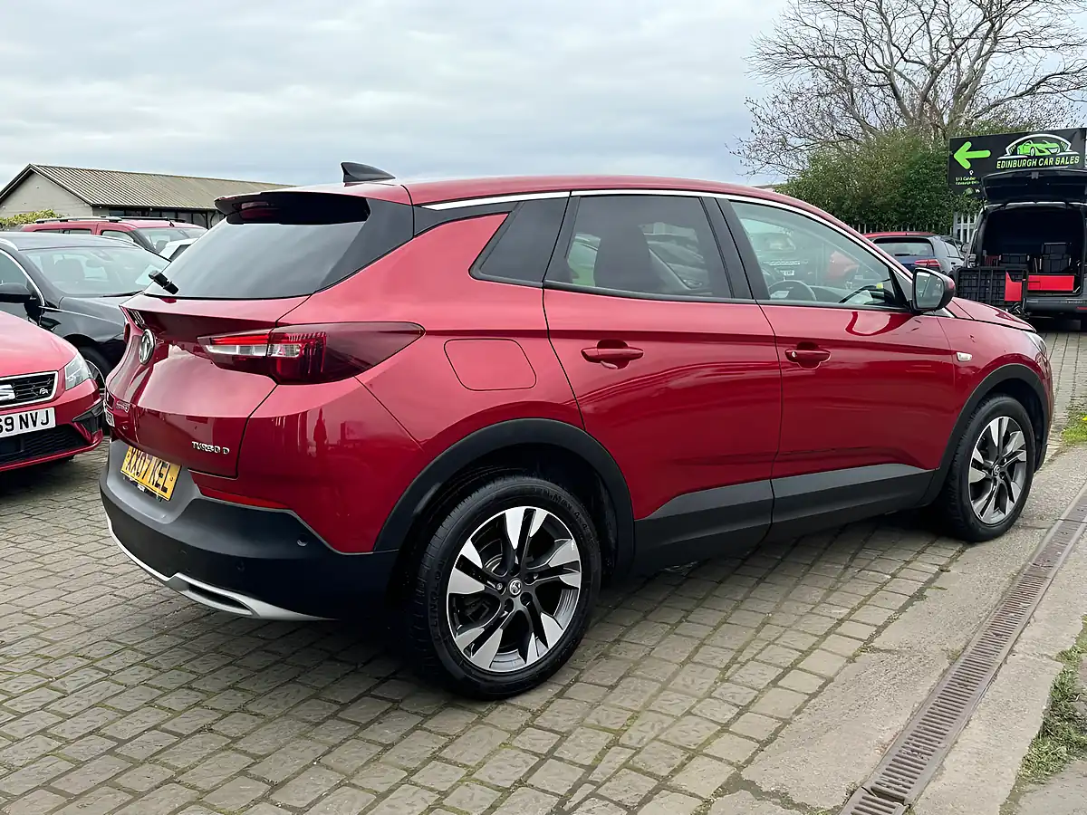 Used 2018 Vauxhall Grandland X Sport Nav Red - Interior and Exterior details 6