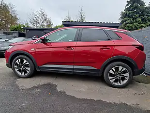 Used 2018 Vauxhall Grandland X Sport Nav Red - Interior and Exterior details 6