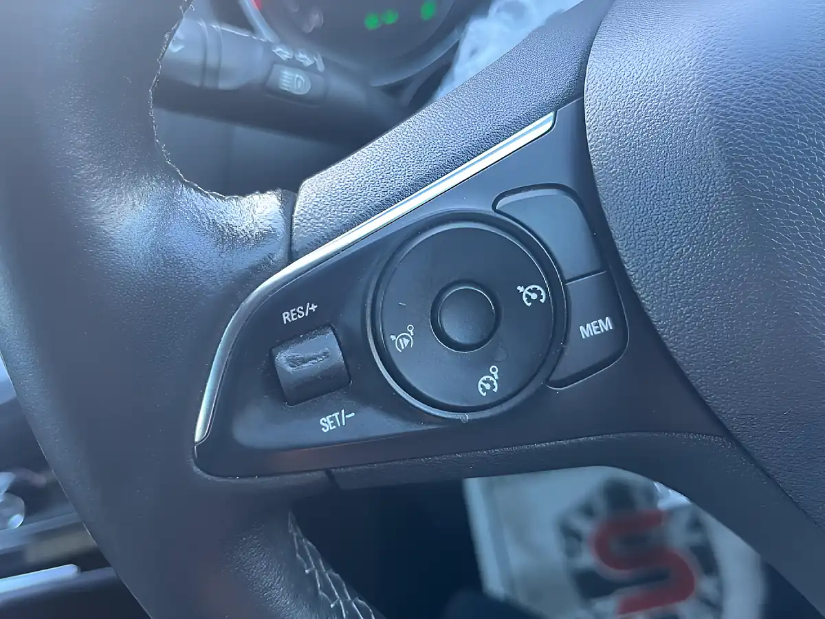 Used 2018 Vauxhall Grandland X Sport Nav Red - Interior and Exterior details 13