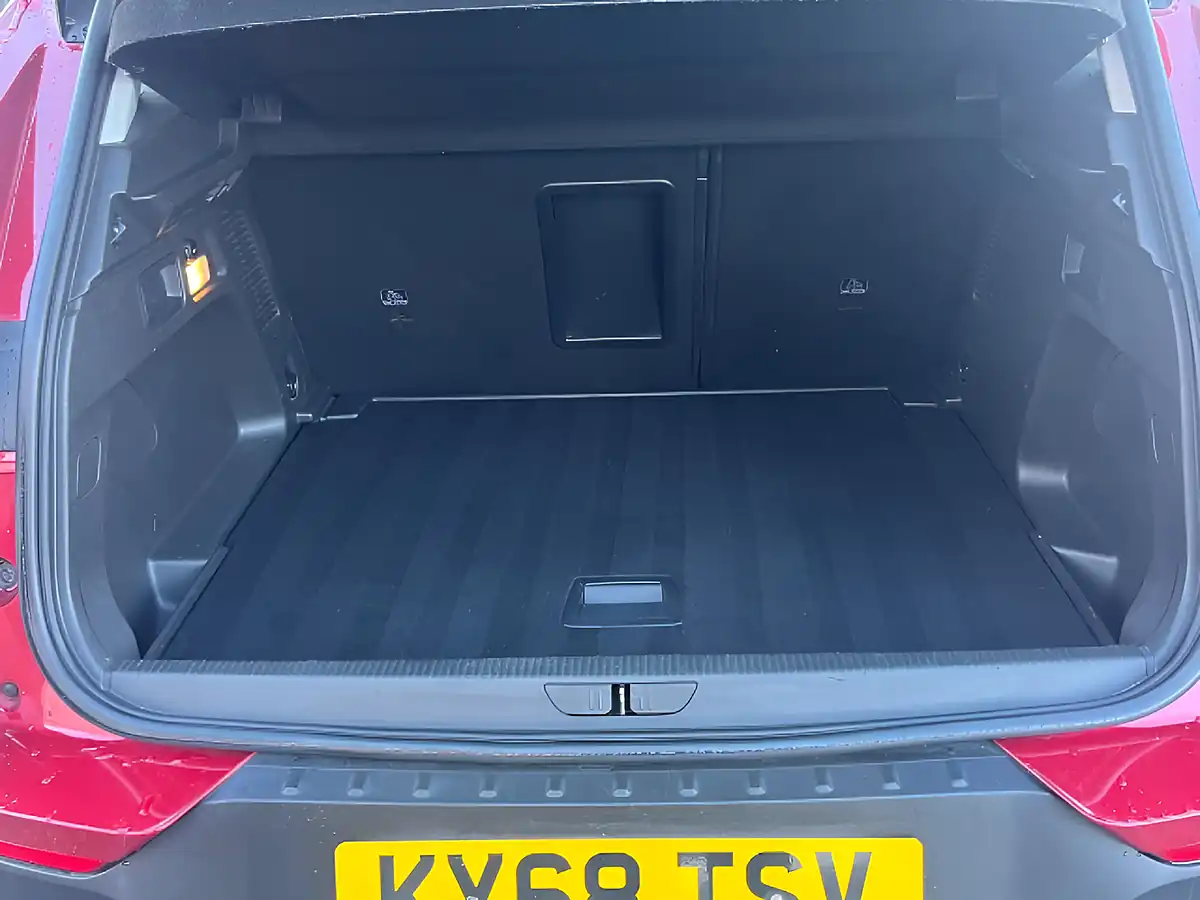 Used 2018 Vauxhall Grandland X Sport Nav Red - Interior and Exterior details 17