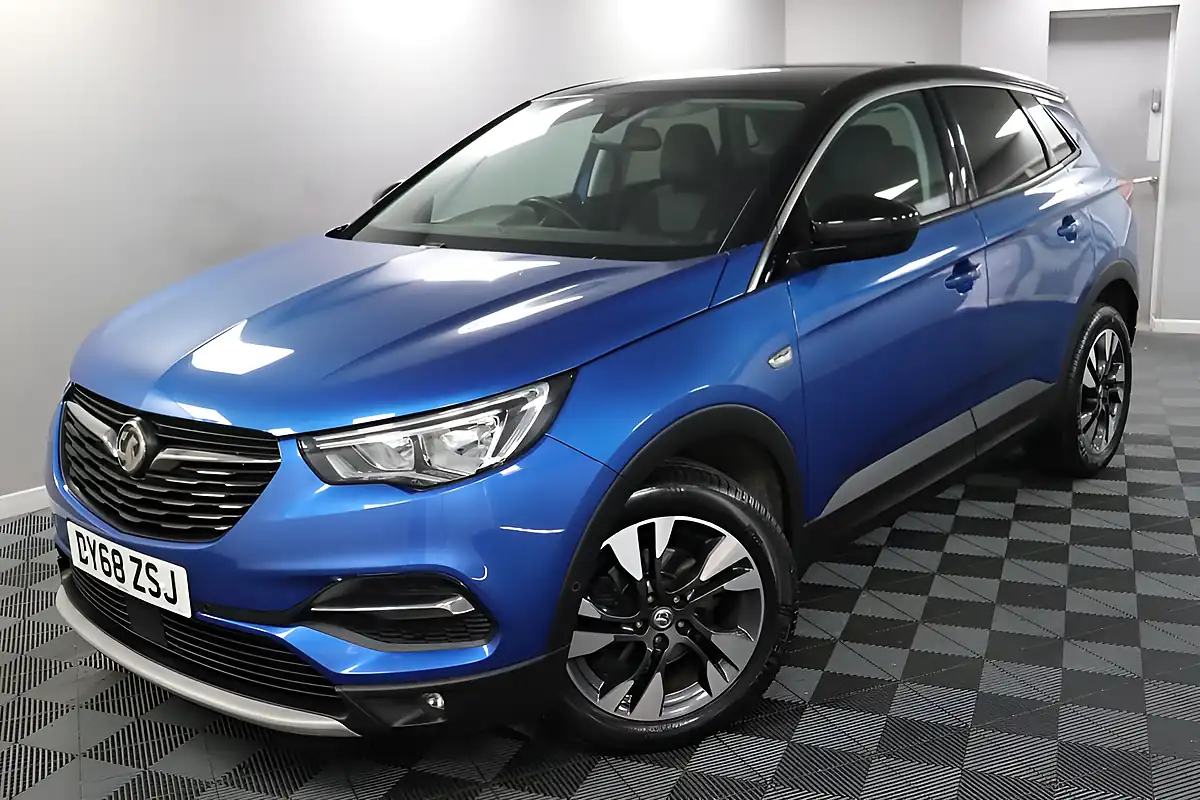Used 2018 Vauxhall Grandland X Sport Nav S/S Blue - Interior and Exterior details 19
