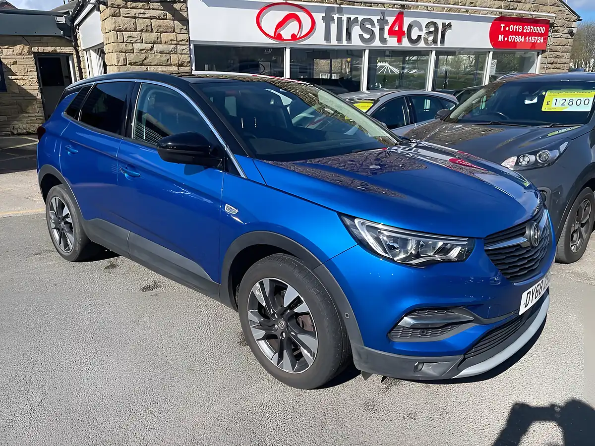 Used 2018 Vauxhall Grandland X Sport Nav S/S Blue - Interior and Exterior details 3