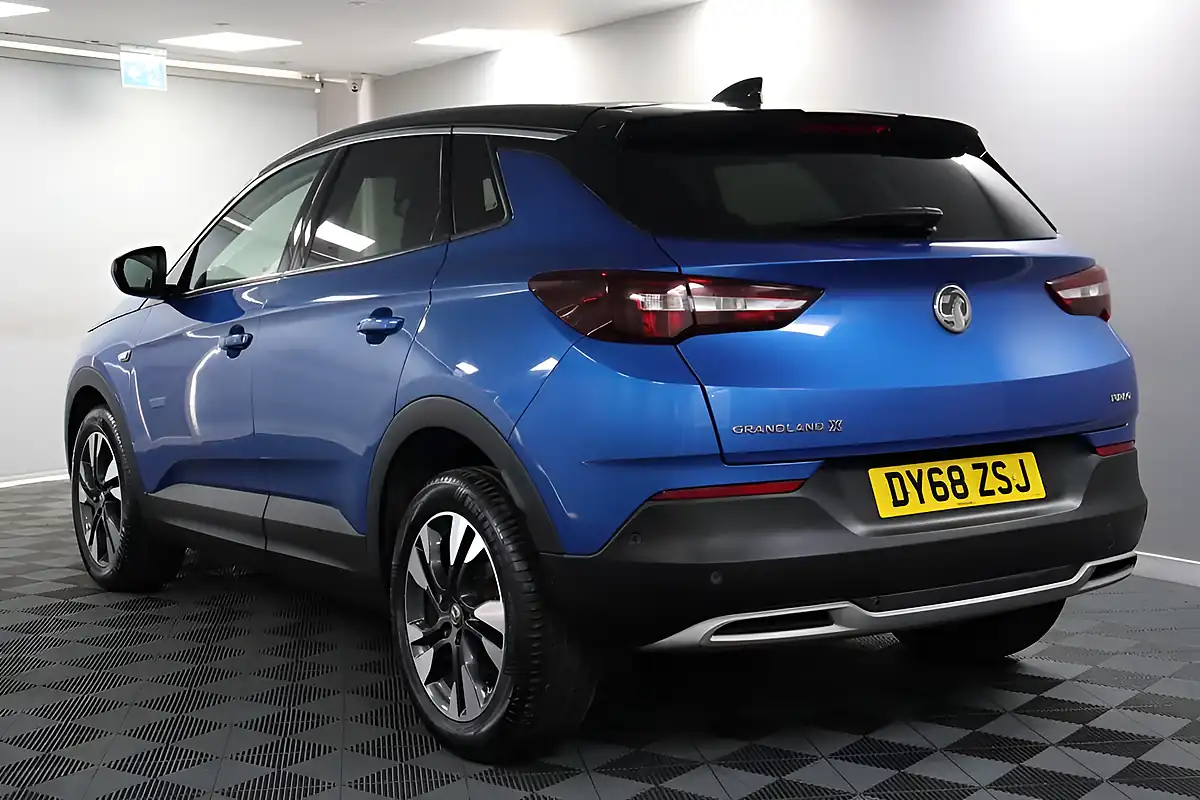 Used 2018 Vauxhall Grandland X Sport Nav S/S Blue - Interior and Exterior details 9