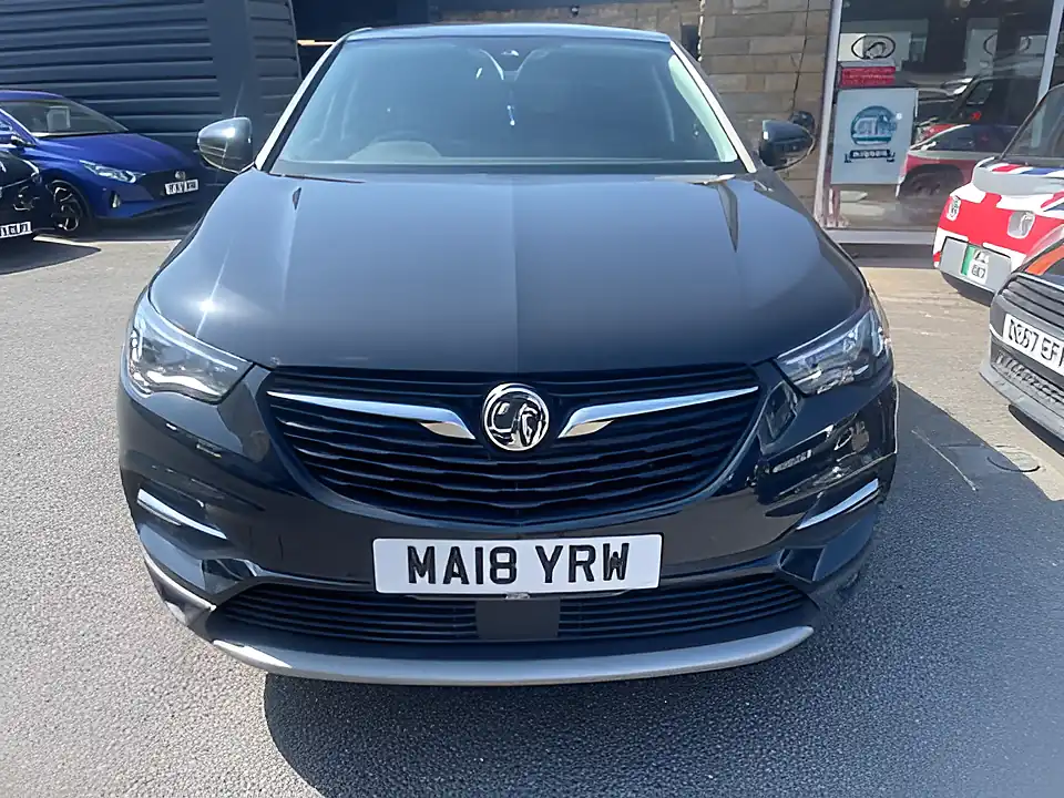 Used 2018 Vauxhall Grandland X Sport Nav S/S Green - Interior and Exterior details 2