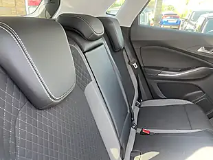 Used 2018 Vauxhall Grandland X Sport Nav S/S Green - Interior and Exterior details 8
