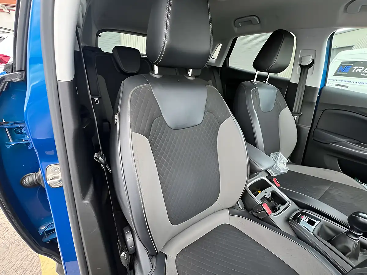 Used 2018 Vauxhall Grandland X Sport Nav Topaz Blue - Interior and Exterior details 16