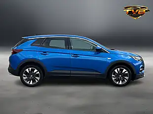 Used 2018 Vauxhall Grandland X Sport Nav Topaz Blue - Interior and Exterior details 4