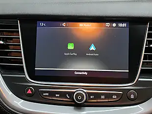 Used 2018 Vauxhall Grandland X Sport Nav White - Interior and Exterior details 14
