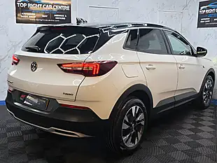 Used 2018 Vauxhall Grandland X Sport Nav White - Interior and Exterior details 9
