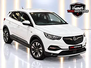 Used 2018 Vauxhall Grandland X Sport Nav White - Interior and Exterior details 10