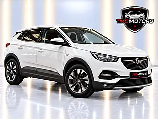 Used 2018 Vauxhall Grandland X Sport Nav White - Interior and Exterior details 5