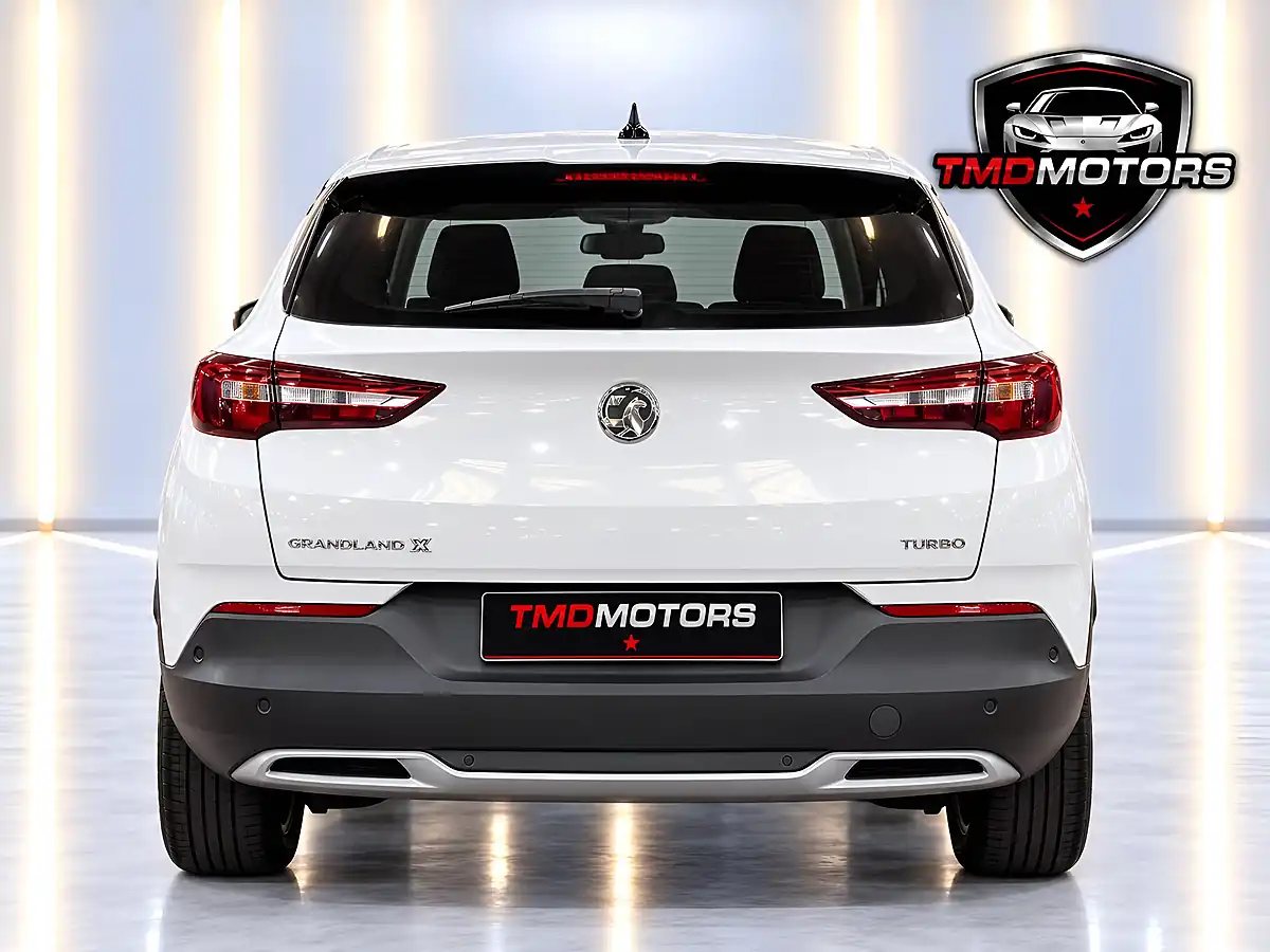 Used 2018 Vauxhall Grandland X Sport Nav White - Interior and Exterior details 6