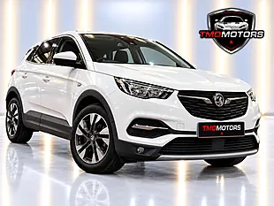 Used 2018 Vauxhall Grandland X Sport Nav White - Interior and Exterior details 8
