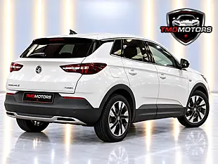 Used 2018 Vauxhall Grandland X Sport Nav White - Interior and Exterior details 9
