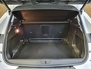 Used 2018 Vauxhall Grandland X Sport Nav White - Interior and Exterior details 11