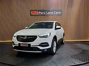 Used 2018 Vauxhall Grandland X Sport Nav White - Interior and Exterior details 4