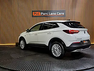 Used 2018 Vauxhall Grandland X Sport Nav White - Interior and Exterior details 7