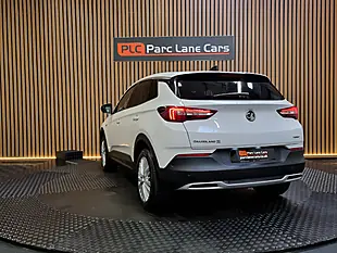 Used 2018 Vauxhall Grandland X Sport Nav White - Interior and Exterior details 8