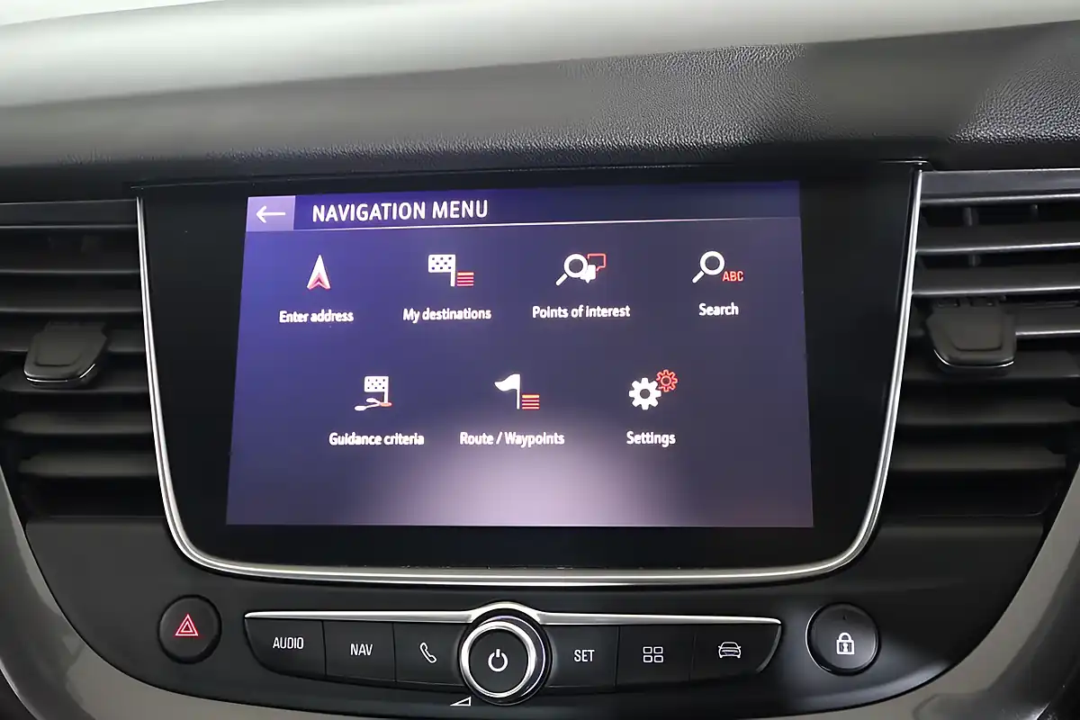 Used 2018 Vauxhall Grandland X Tech Line Nav White - Interior and Exterior details 15