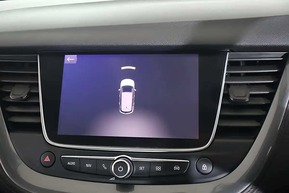 Used 2018 Vauxhall Grandland X Tech Line Nav White - Interior and Exterior details 17