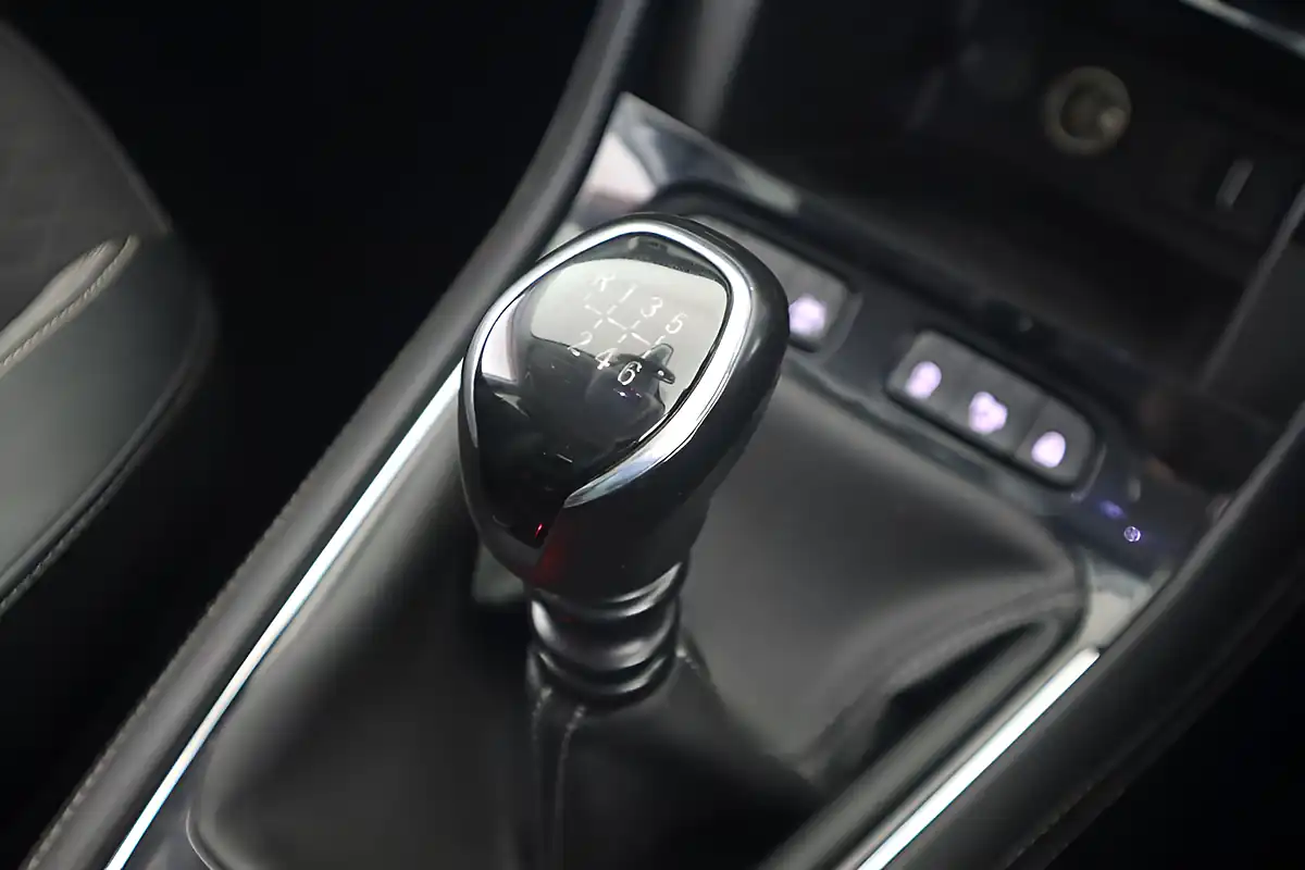 Used 2018 Vauxhall Grandland X Tech Line Nav White - Interior and Exterior details 18