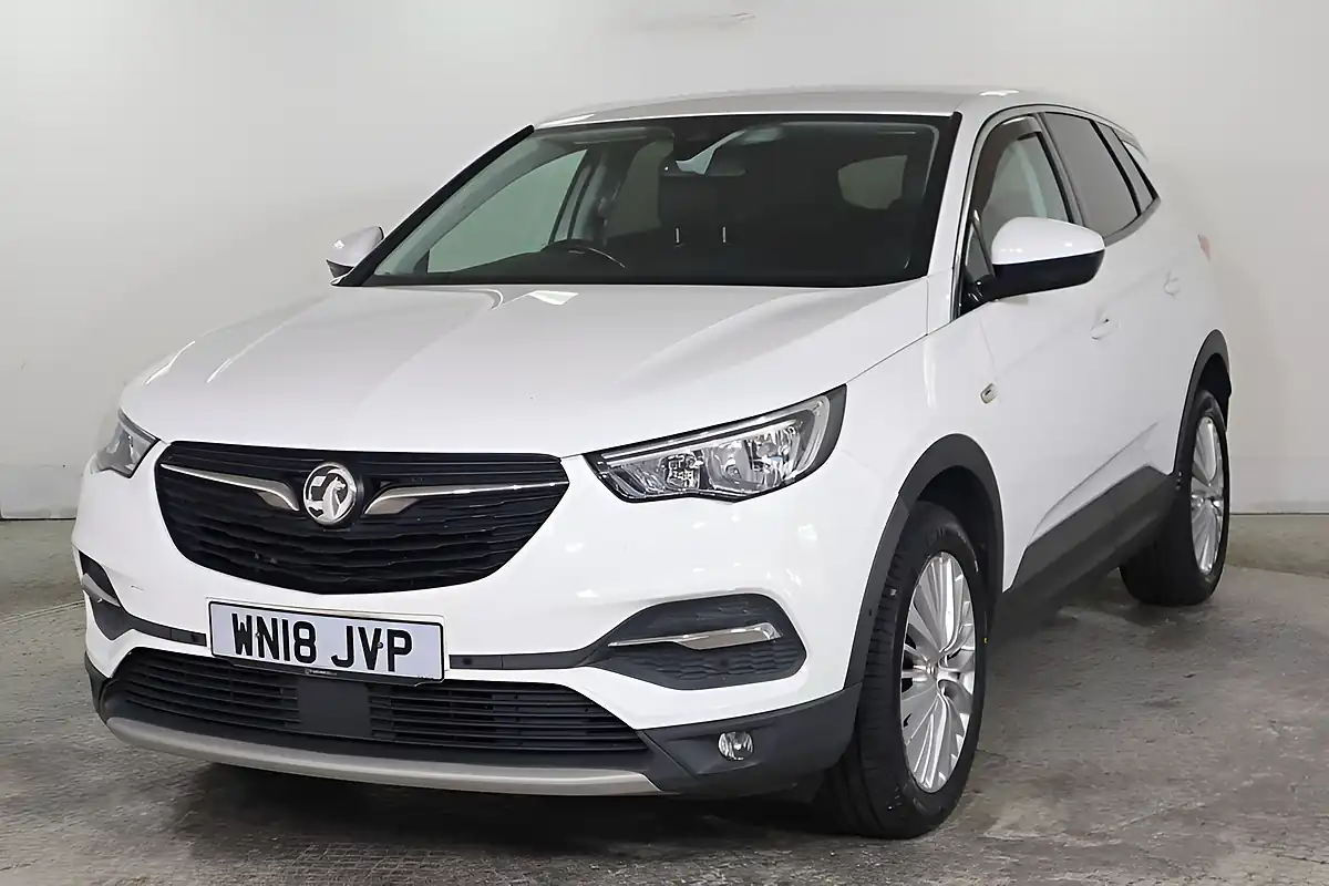 Used 2018 Vauxhall Grandland X Tech Line Nav White - Interior and Exterior details 3