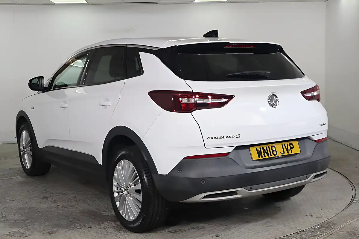 Used 2018 Vauxhall Grandland X Tech Line Nav White - Interior and Exterior details 6