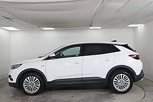 Used 2018 Vauxhall Grandland X Tech Line Nav White - Interior and Exterior details 8