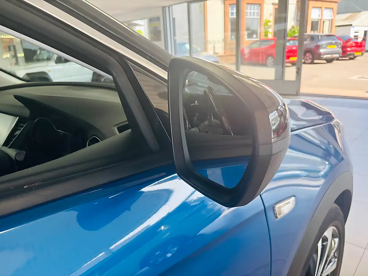 Used 2018 Vauxhall Grandland X Ultimate Blue - Interior and Exterior details 11