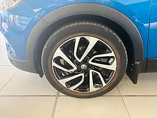 Used 2018 Vauxhall Grandland X Ultimate Blue - Interior and Exterior details 12