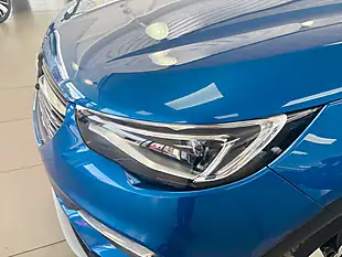 Used 2018 Vauxhall Grandland X Ultimate Blue - Interior and Exterior details 13